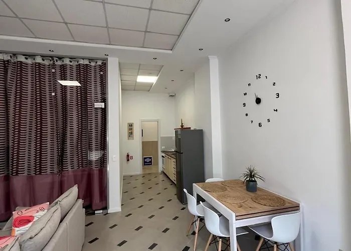 Apartment Center House *